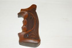 S&W K/L-Rahmen square butt, mit Fingerrillen, verlngert, hinten offen,leichte Auflage fr kleinen Finger, Rhomlas, gro